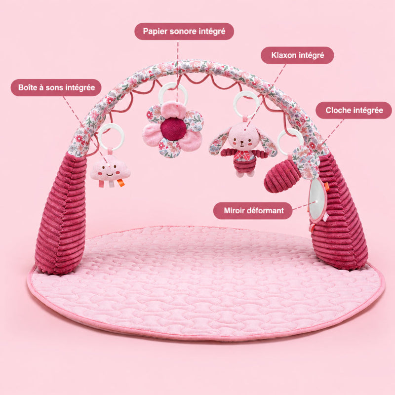 tapis d'éveille avec quatres jouets d'eveil